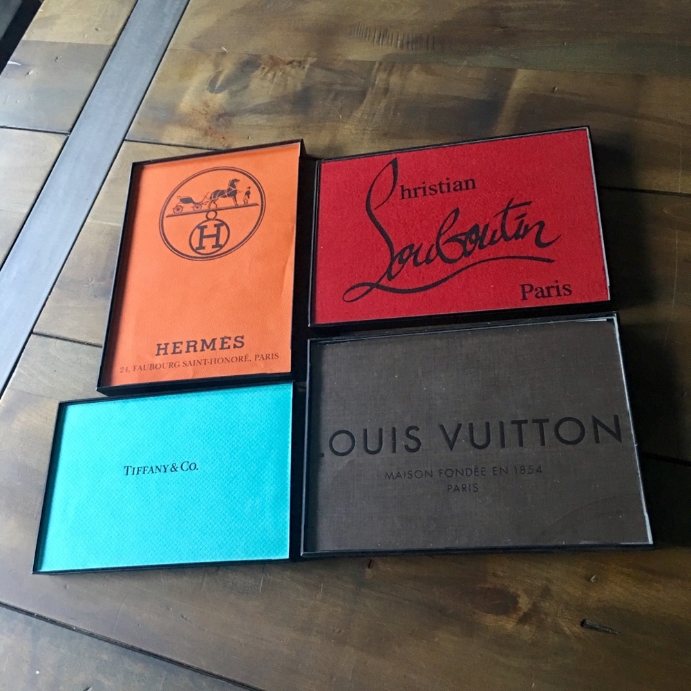 Let me Posh your Powder Room 💁🏼‍♀️🎨🛍 - Picture 5 of 8